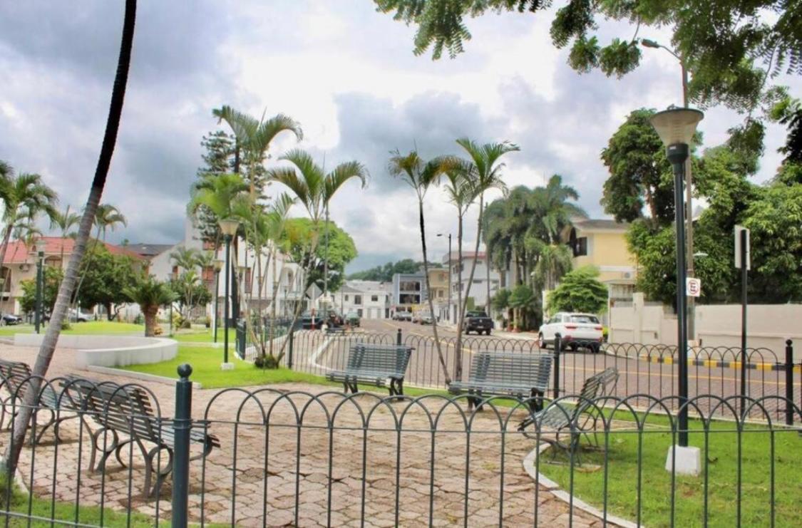 Mega Suite Junto Al San Marino Shopping Guayaquil Eksteriør billede