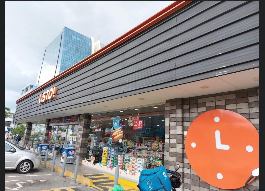 Mega Suite Junto Al San Marino Shopping Guayaquil Eksteriør billede